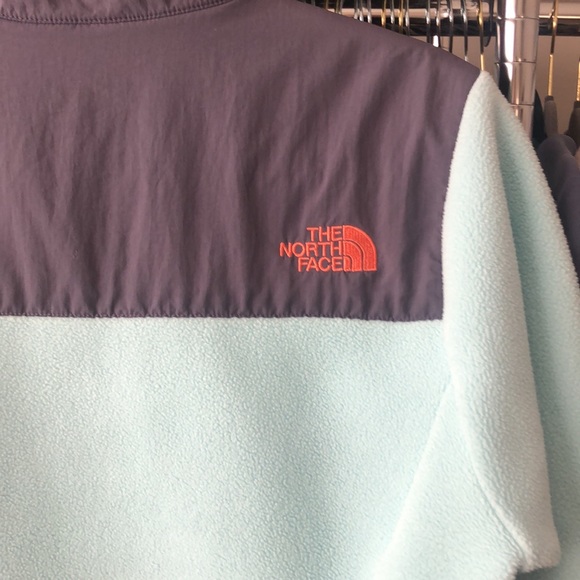 Beautiful North Face Jacket - Picture 6 of 6